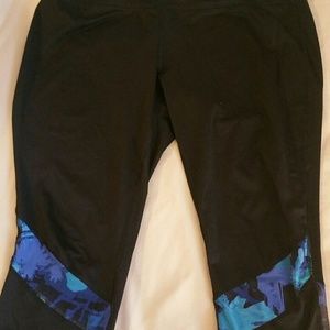 Capri workout pants